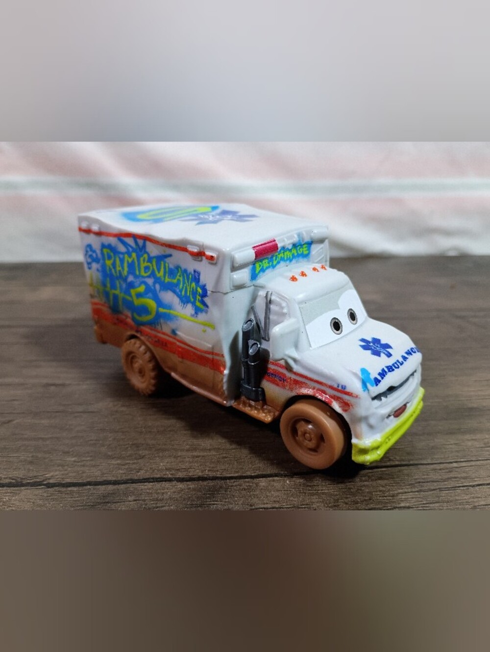 Disney Cars 3 Dr. Damage Crazy 8 Crashers Ambulance Mattel Toy Vehicle